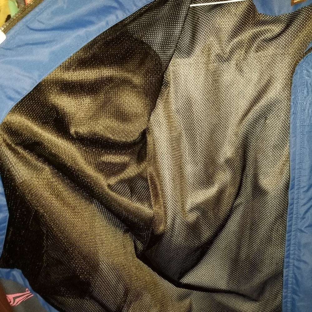 Mk Windbreaker - Picture 4 of 5